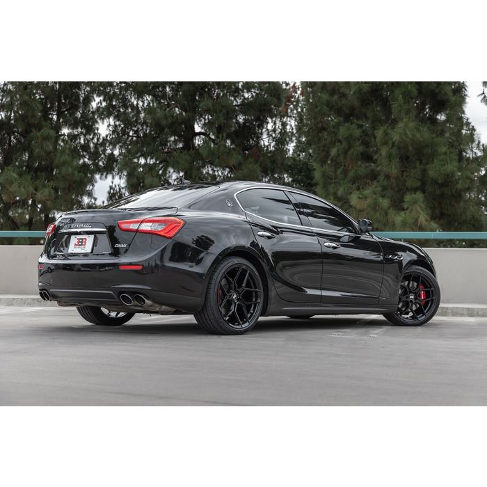 BBB H130 Z05 17x8 Full Gloss Black 5x120 +35mm 72.6mm