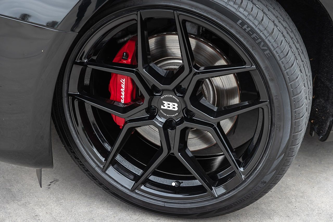 BBB H130 Z05 18x8 Full Gloss Black +35mm 72.6mm